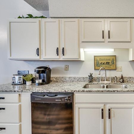 Downtown Gatlinburg Condo With Mountain-View Balcony 外观 照片
