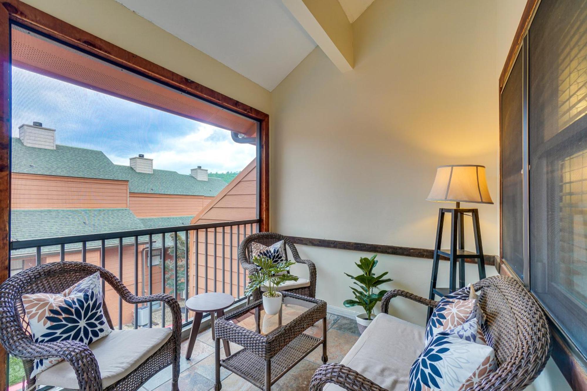 Downtown Gatlinburg Condo With Mountain-View Balcony 外观 照片