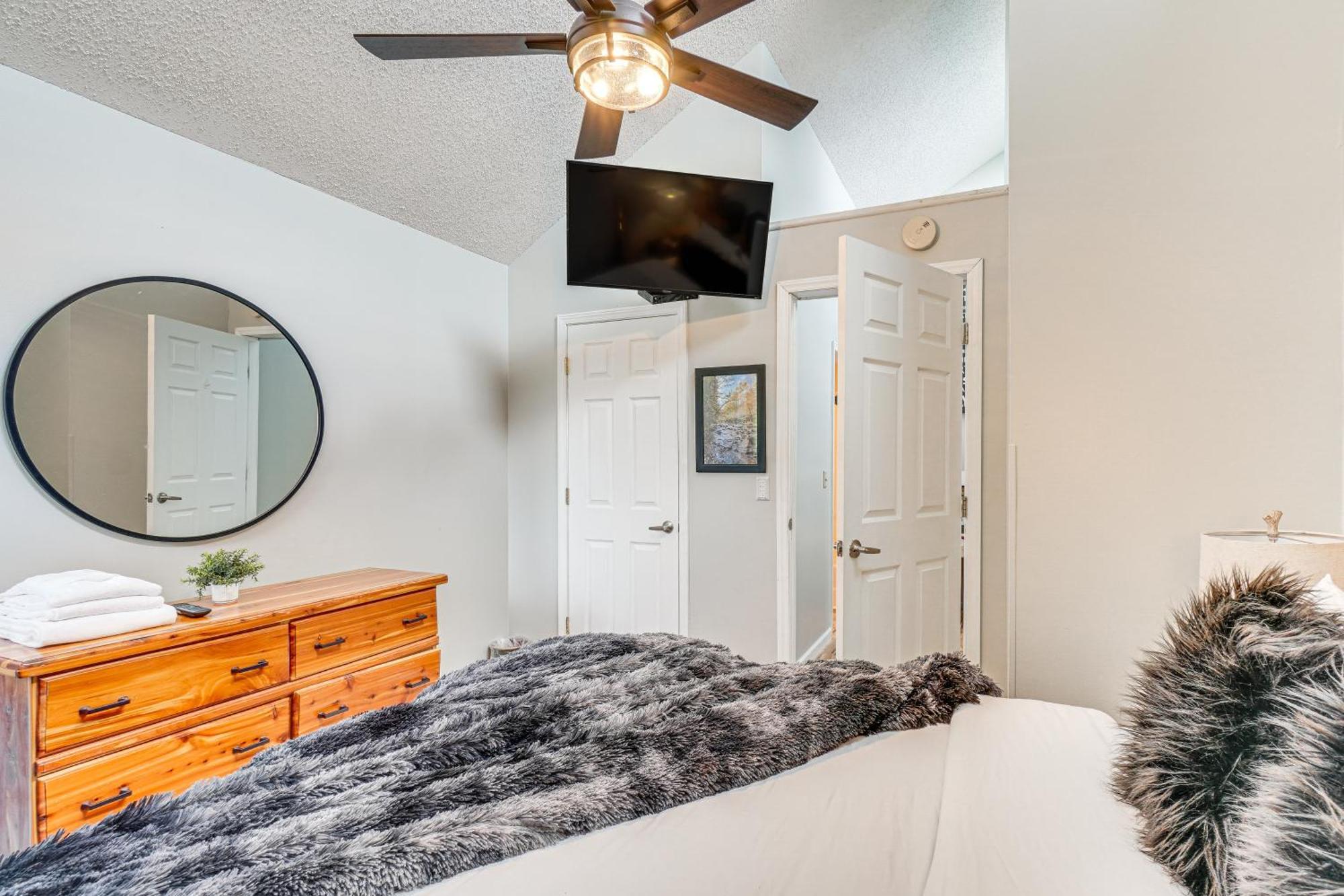 Downtown Gatlinburg Condo With Mountain-View Balcony 外观 照片
