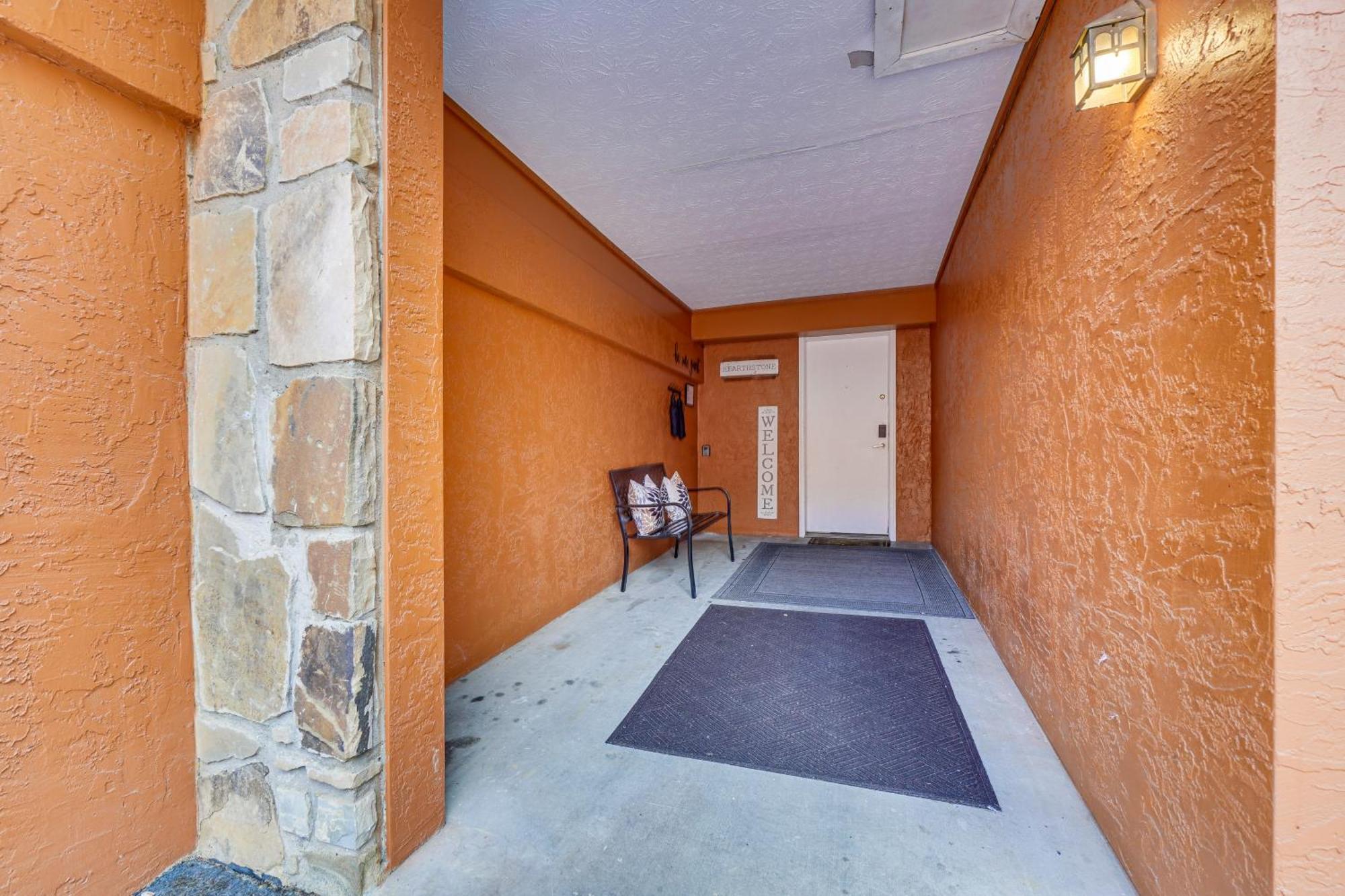 Downtown Gatlinburg Condo With Mountain-View Balcony 外观 照片
