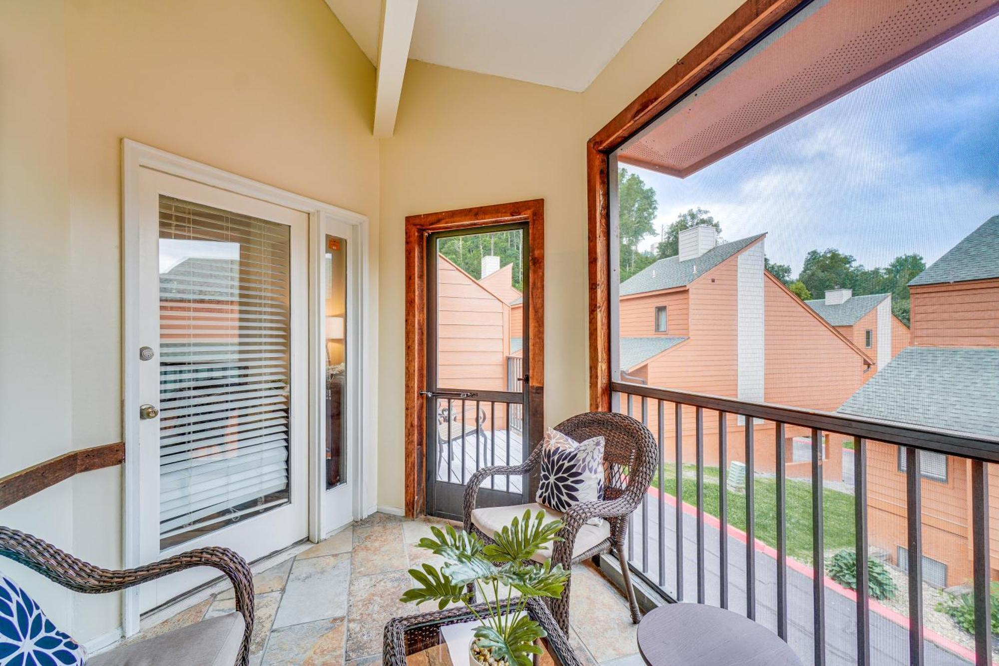 Downtown Gatlinburg Condo With Mountain-View Balcony 外观 照片