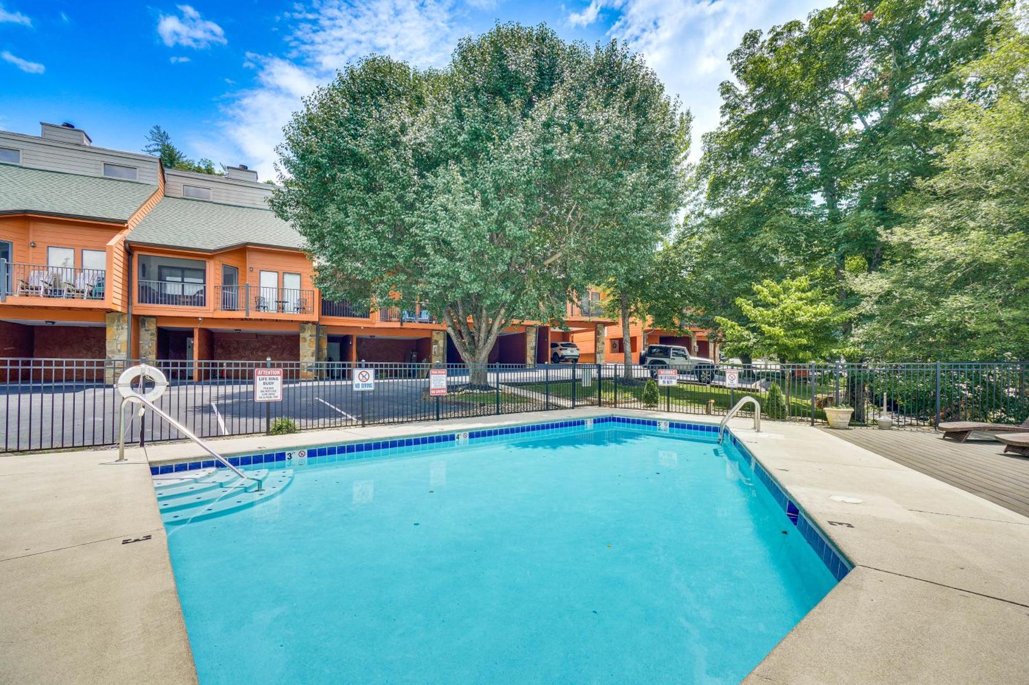 Downtown Gatlinburg Condo With Mountain-View Balcony 外观 照片